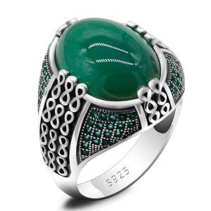 Ring mit Grünem Stein